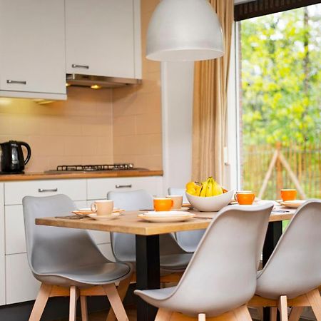 Comfort 6-Person Dog Bungalow In The Holiday Park Landal Heideheuvel Beekbergen Exterior photo