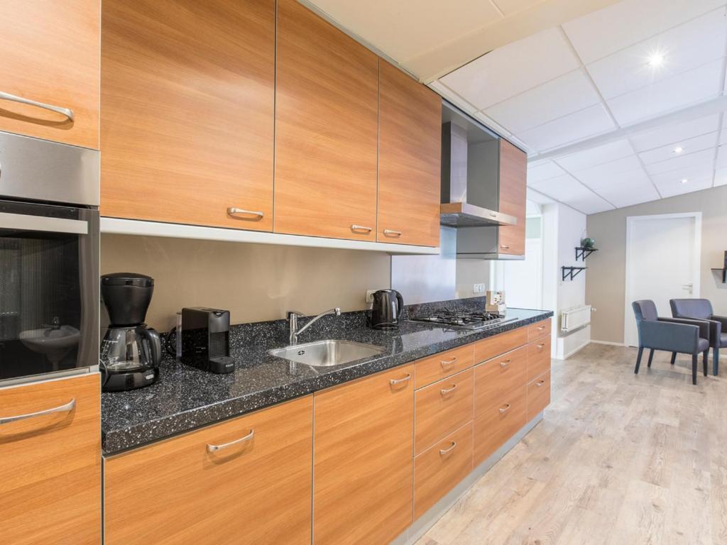 Comfort 6-Person Dog Bungalow In The Holiday Park Landal Heideheuvel Beekbergen Room photo