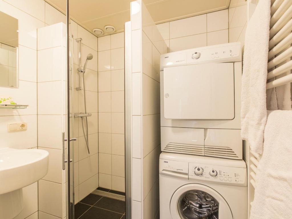 Comfort 6-Person Dog Bungalow In The Holiday Park Landal Heideheuvel Beekbergen Room photo
